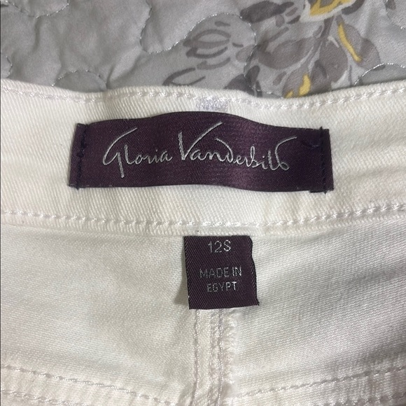 Gloria Vanderbilt Women's White Straight Leg Jeans - Picture 3 of 9